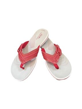 Clarks Cloudsteppers Women’s Red Flip-Flop Thong Comfort Sandals Size 11 EUC